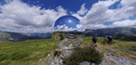 second panorama 360 du mercantour, reflets des montagnes dans un miroir